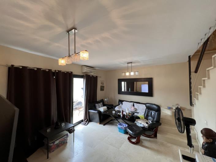 Image No.12-3 Bed House for sale