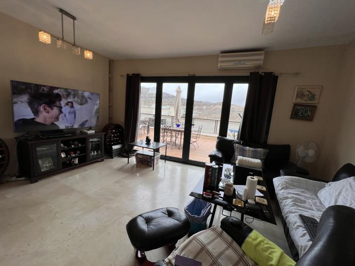 Image No.10-3 Bed House for sale