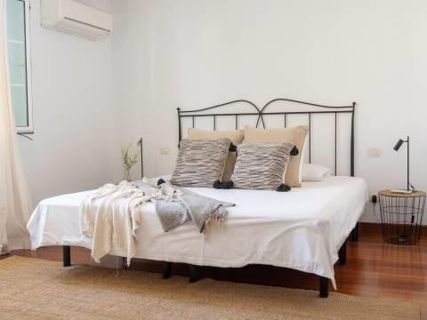 Image No.34-5 Bed Villa for sale