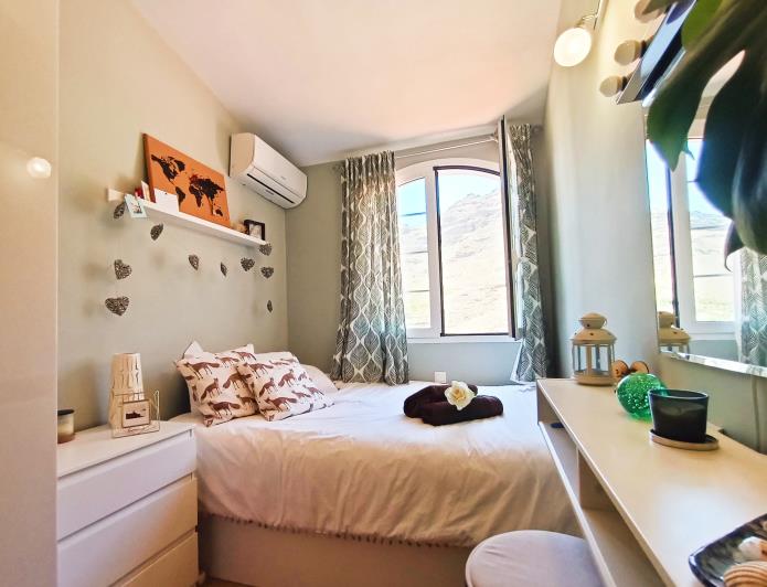 Image No.14-4 Bed Townhouse for sale