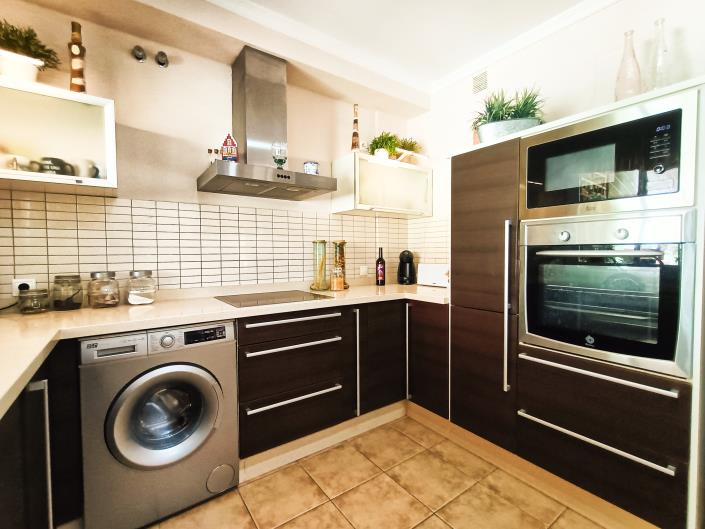 Image No.7-4 Bed Townhouse for sale