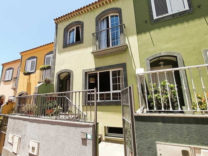 Image No.2-4 Bed Townhouse for sale