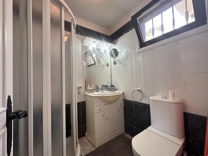 Image No.18-3 Bed Duplex for sale