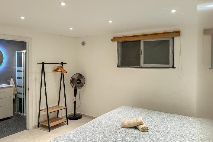 Image No.18-4 Bed Villa / Detached for sale