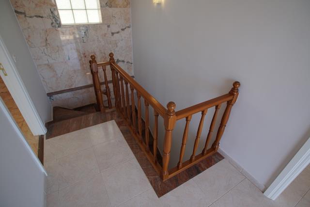 Image No.13-3 Bed Villa / Detached for sale