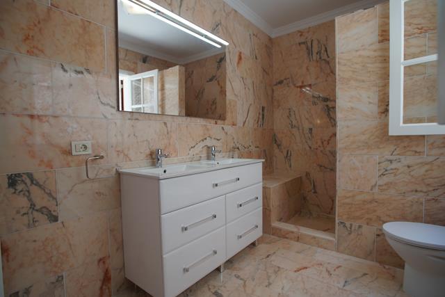 Image No.24-3 Bed Villa / Detached for sale