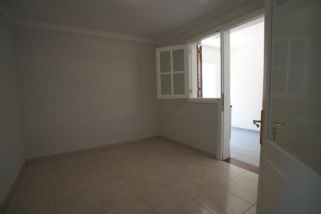 Image No.19-3 Bed Villa / Detached for sale