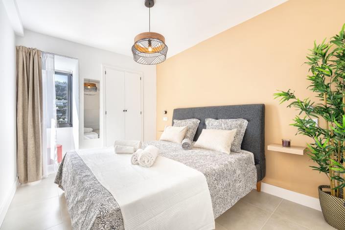 Image No.15-2 Bed Apartment for sale