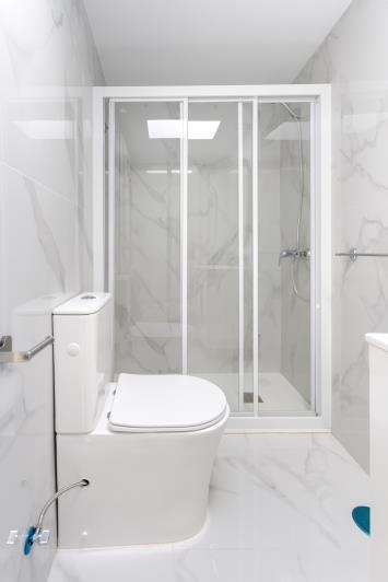 Image No.30-4 Bed Chalet for sale