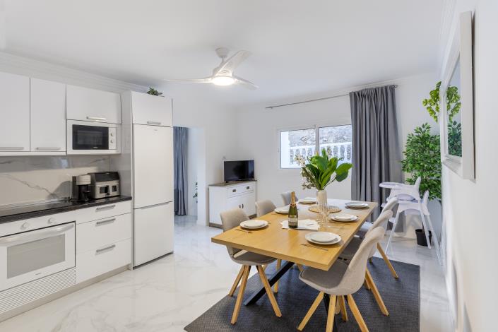 Image No.11-4 Bed Chalet for sale