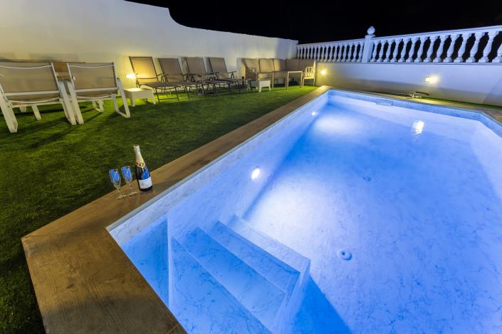 Image No.34-4 Bed Chalet for sale