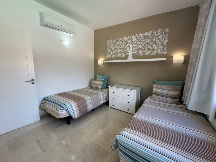 Image No.48-2 Bed Chalet for sale