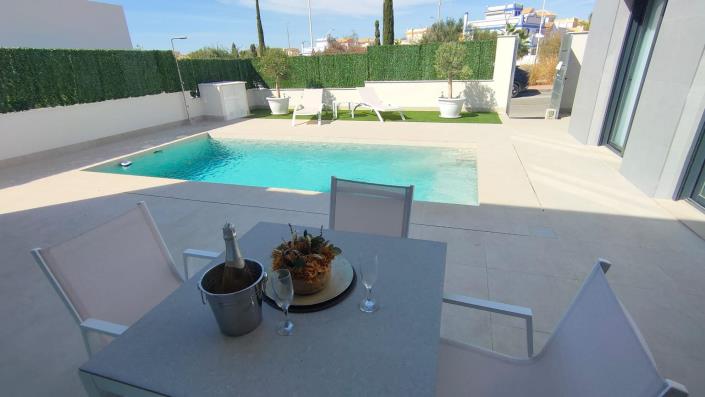 Image No.4-3 Bed Villa for sale