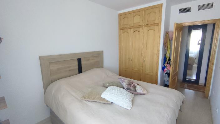 Image No.18-3 Bed Apartment for sale