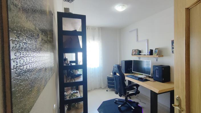 Image No.21-3 Bed Apartment for sale