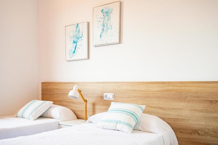 Image No.20-2 Bed Apartment for sale