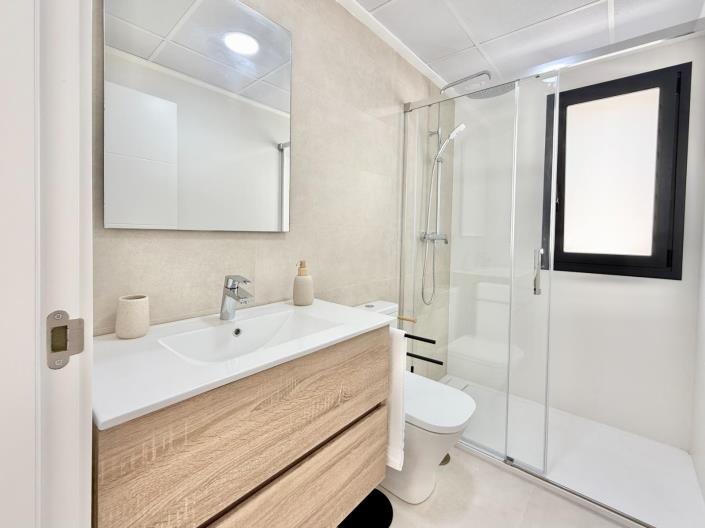 Image No.33-2 Bed House/Villa for sale