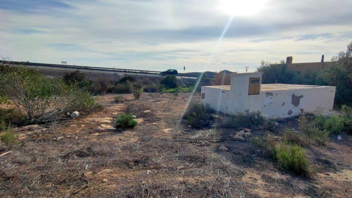 Image No.6-5 Bed House for sale