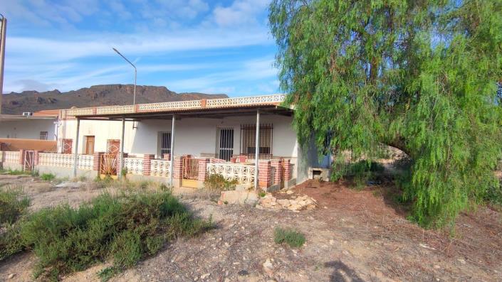 Image No.3-5 Bed House for sale