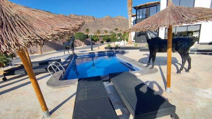 Image No.4-3 Bed Villa / Detached for sale