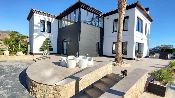 Image No.34-3 Bed Villa / Detached for sale