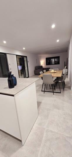 Image No.20-3 Bed House for sale