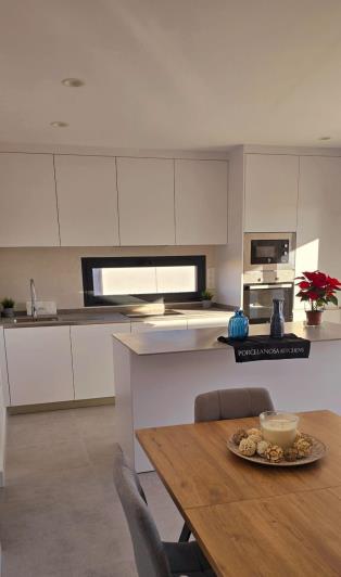 Image No.21-3 Bed House for sale