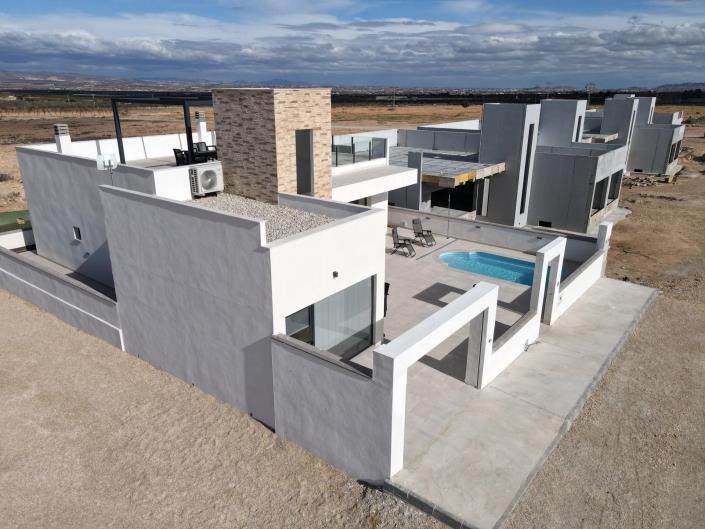 Image No.25-3 Bed House for sale