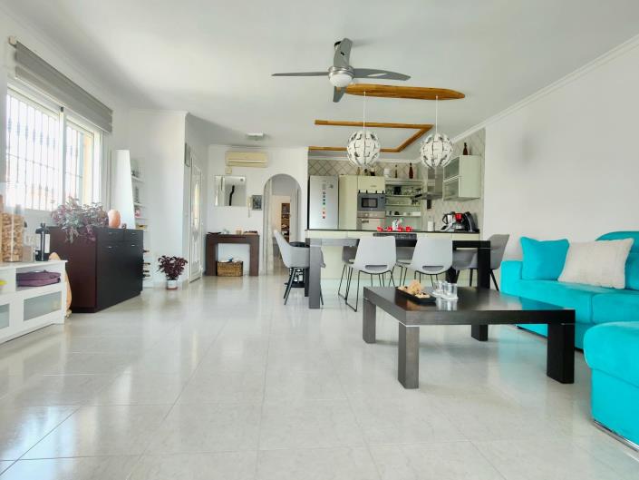 Image No.7-3 Bed Chalet for sale