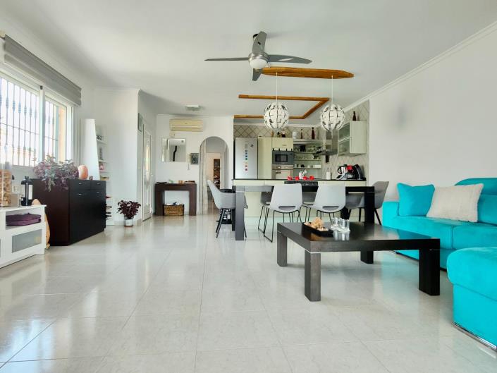 Image No.42-3 Bed Chalet for sale