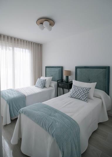 Image No.12-3 Bed House for sale