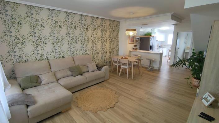 Image No.4-3 Bed House for sale