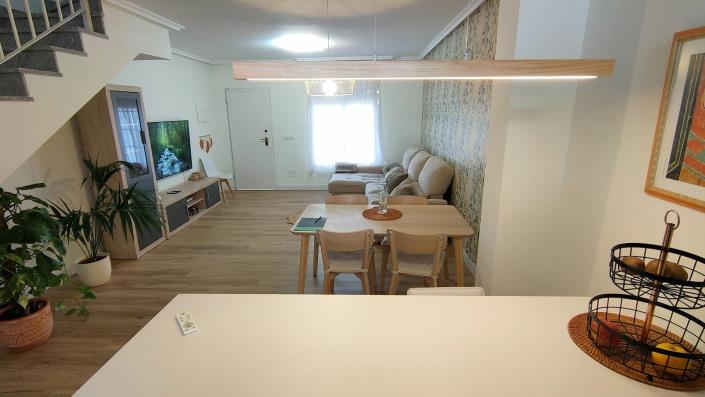 Image No.6-3 Bed House for sale