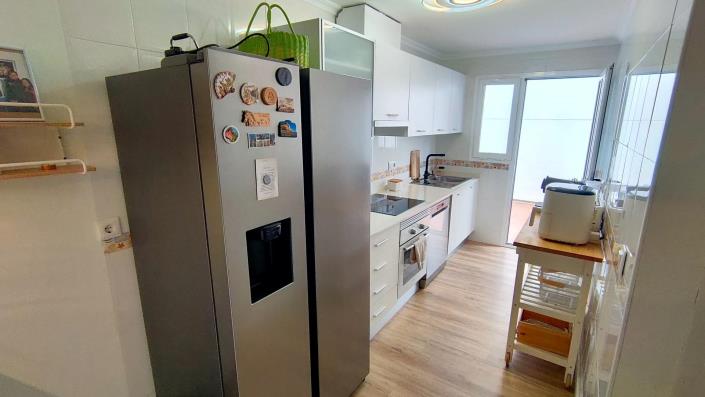 Image No.8-3 Bed House for sale