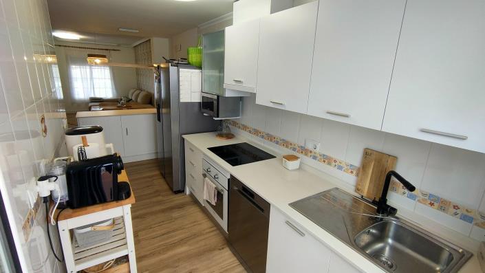 Image No.9-3 Bed House for sale