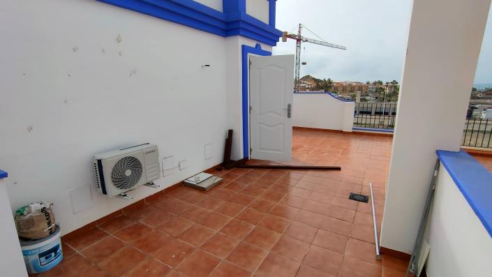 Image No.21-3 Bed House for sale