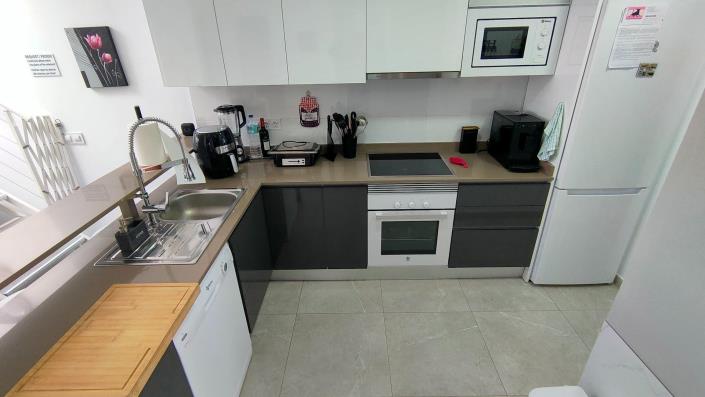 Image No.8-2 Bed Apartment for sale