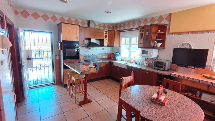 Image No.2-4 Bed House/Villa for sale