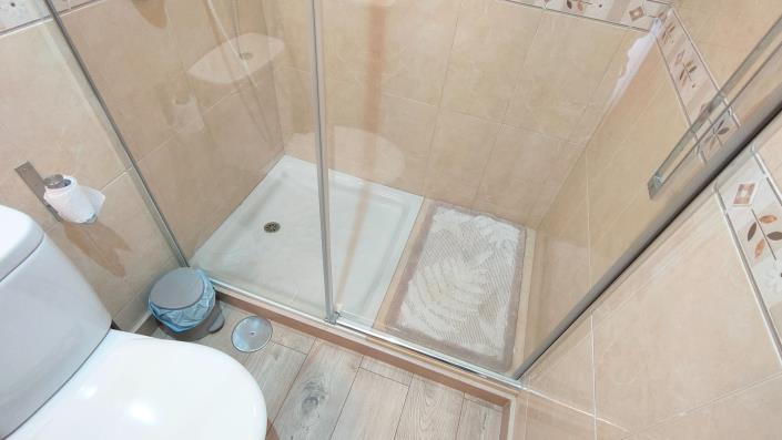 Image No.15-3 Bed House for sale