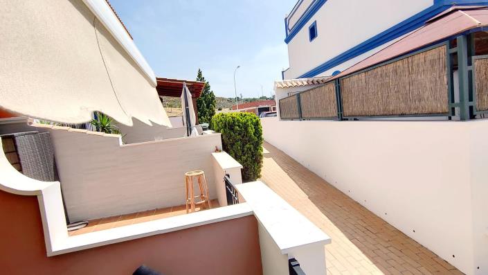Image No.21-3 Bed House for sale