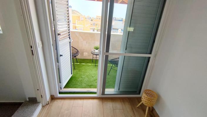 Image No.41-3 Bed House for sale