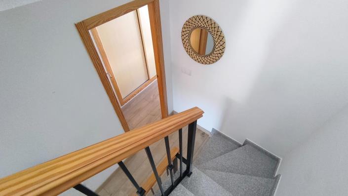 Image No.42-3 Bed House for sale