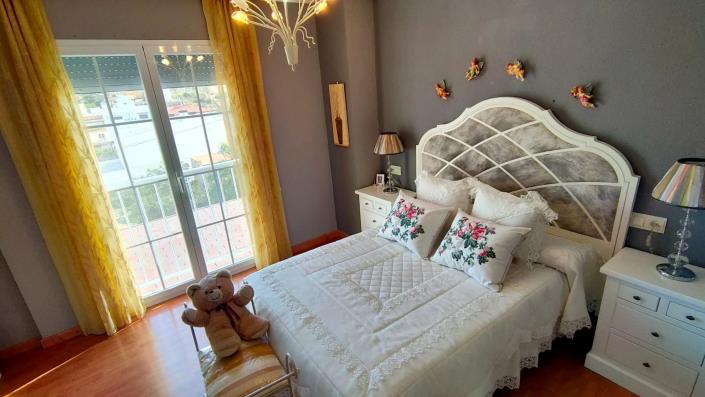 Image No.28-3 Bed Duplex for sale