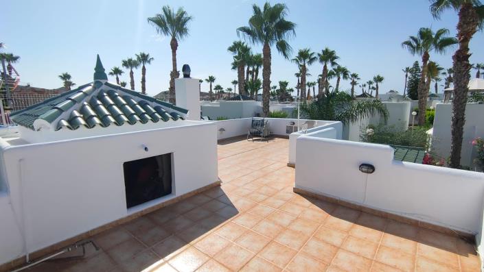 Image No.1-2 Bed House for sale