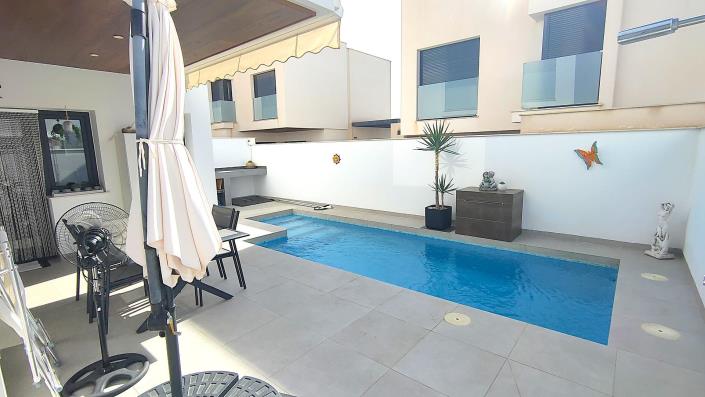 Image No.2-3 Bed House/Villa for sale