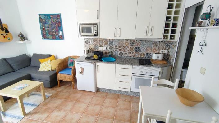 Image No.6-2 Bed House for sale