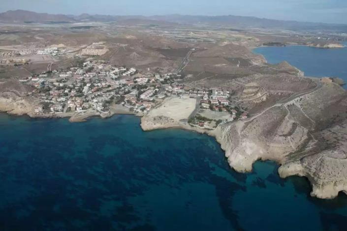 Image No.27-2 Bed House for sale