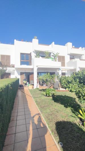 Image No.5-3 Bed Villa / Detached for sale