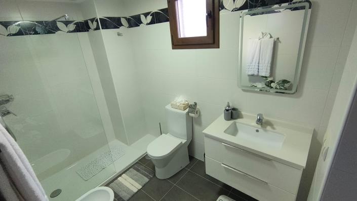 Image No.28-3 Bed Villa / Detached for sale