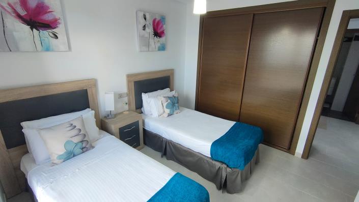 Image No.32-3 Bed Villa / Detached for sale